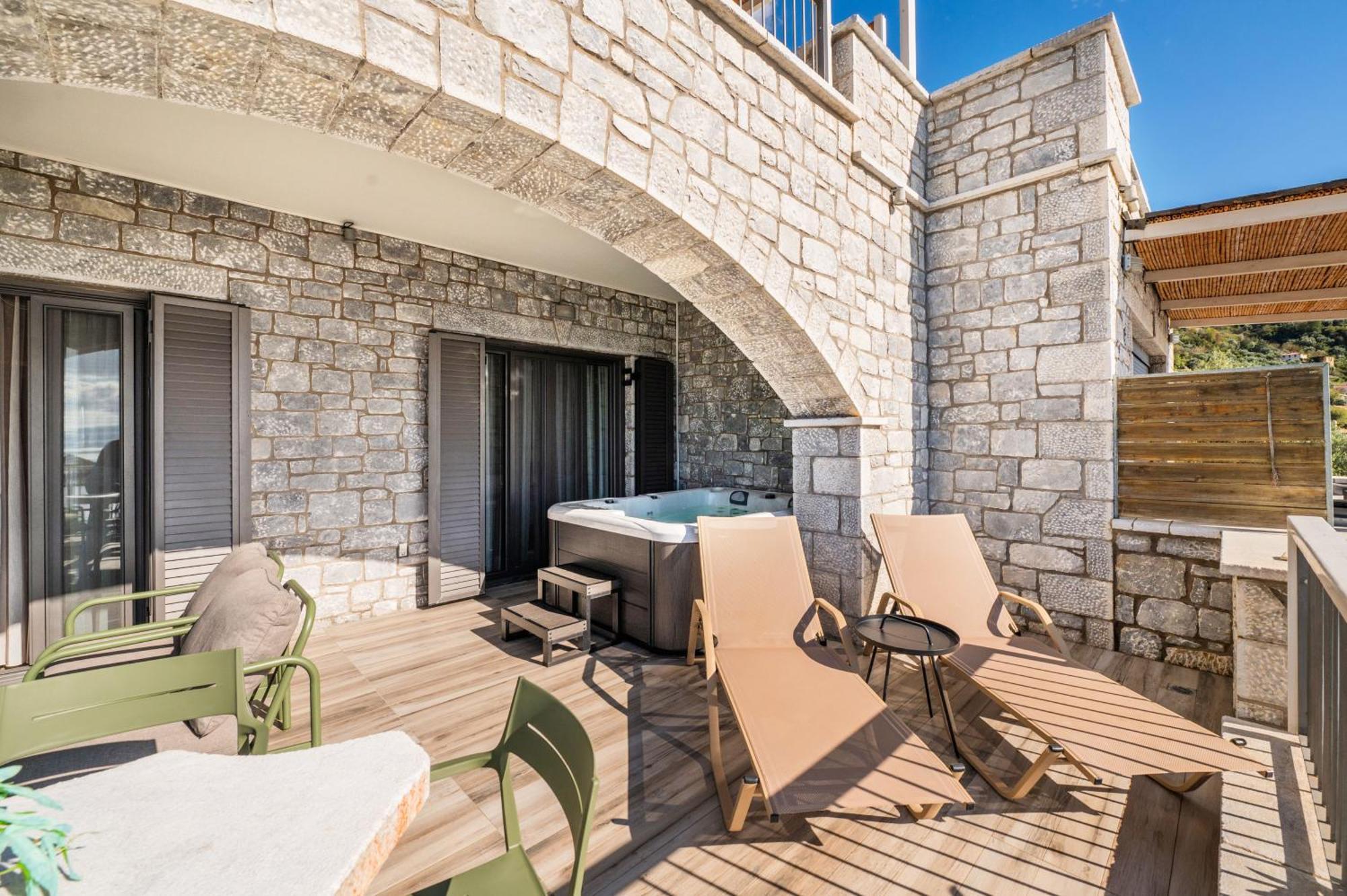 Appartement Petra Thea à Kalamata Extérieur photo